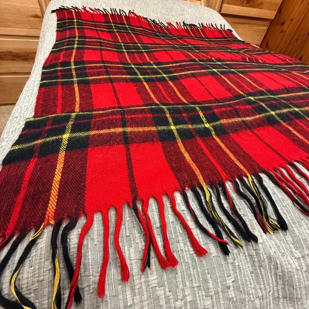 Vintage Wool Red Black‎ 52 x 52 Soft Warm Throw Blanket